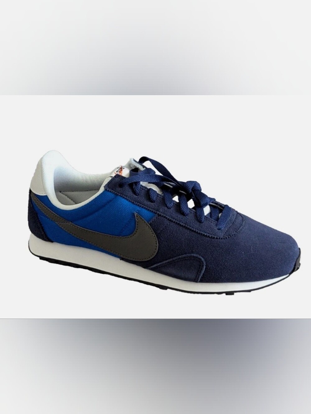 Nike Pre Montreal '17 Mens Size 10 Retro Style Sneakers